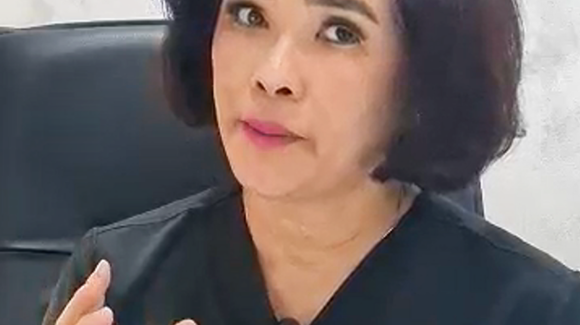 Polusi, Junk Food, dan Begadang: Kenapa Kita Tetap Harus Rutin Minum Vitamin? Polusi, Junk Food, dan Begadang: Kenapa Kita Tetap Harus Rutin Minum Vitamin?