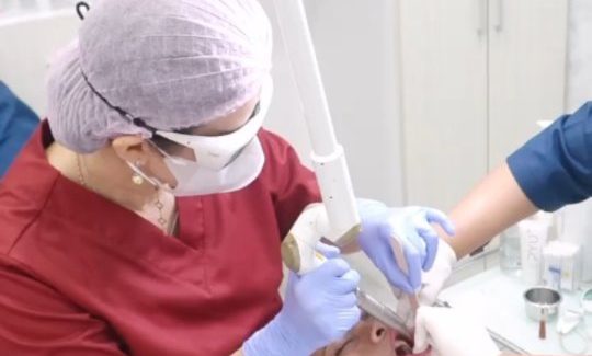Rahasia Wajah Kencang Tanpa Operasi: Mengenal SmoothLiftin (Laser dari Dalam Mulut) di E3A Clinic Rahasia Wajah Kencang Tanpa Operasi: Mengenal SmoothLiftin (Laser dari Dalam Mulut) di E3A Clinic